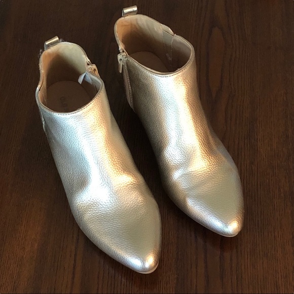 two button softsole boot